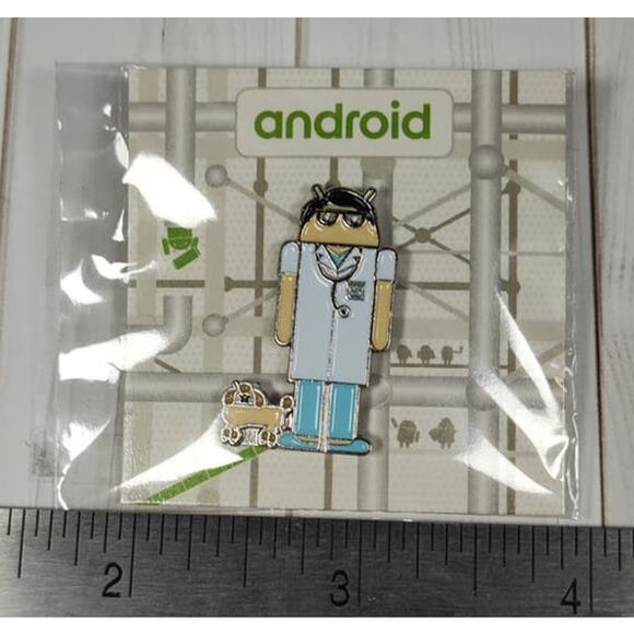 2018 Google Android MWC Limited Edition Pin Vet Dog, Cat Veterinarian - Picture 2 of 3